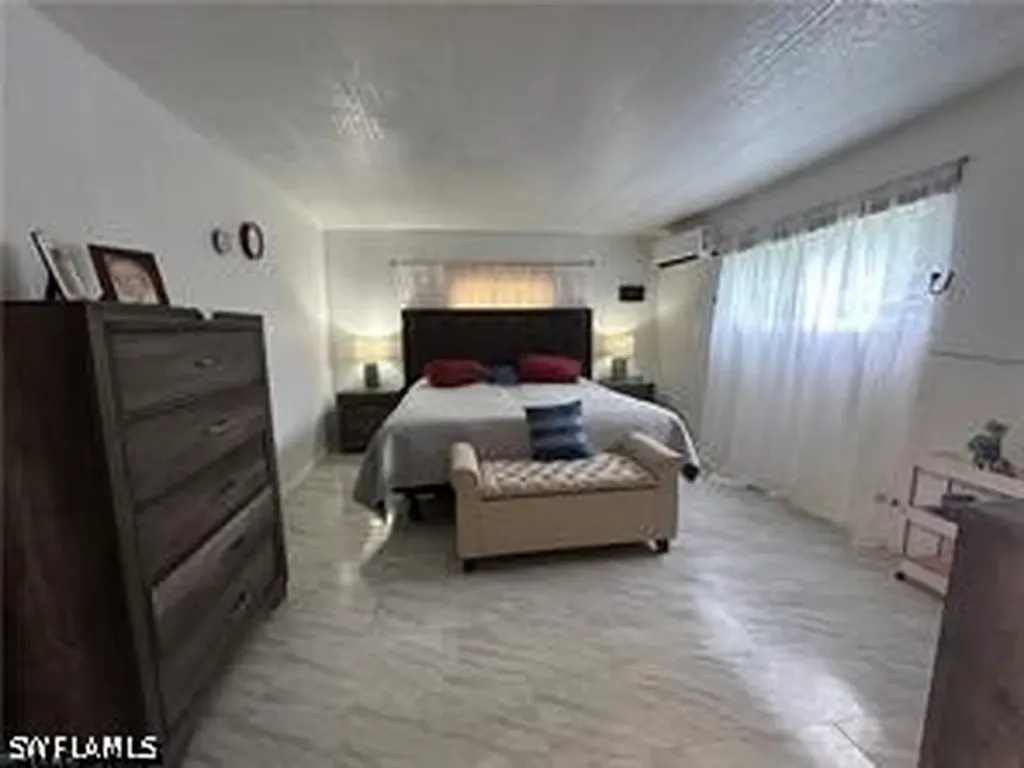 857 Manatee Road Naples FL 34114