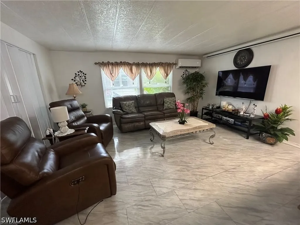 857 Manatee Road Naples FL 34114