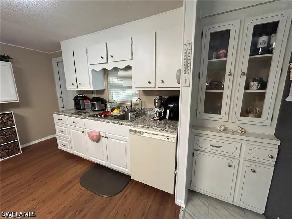 857 Manatee Road Naples FL 34114