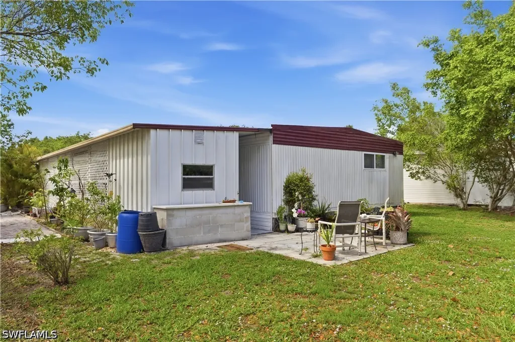 857 Manatee Road Naples FL 34114