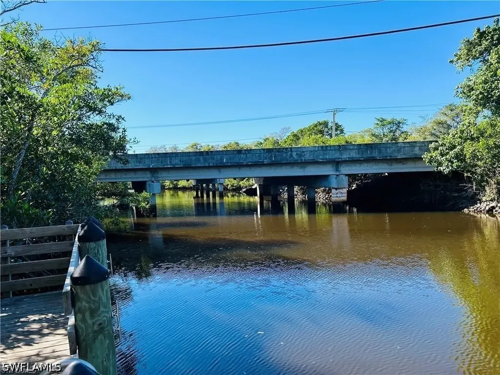 857 Manatee Road Naples FL 34114