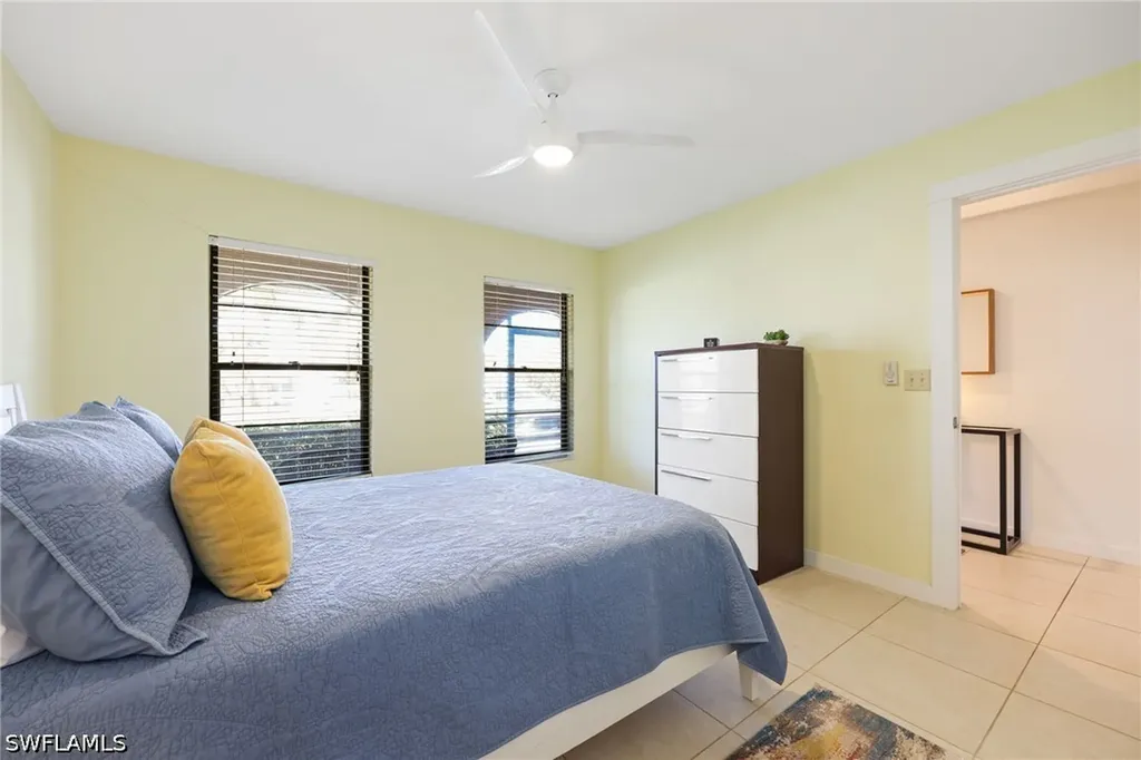 648 96th Avenue N Naples FL 34108