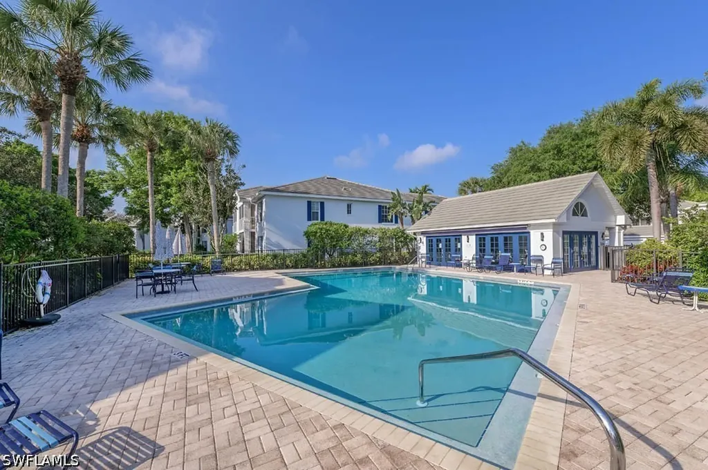7092 Barrington Circle Naples FL 34108