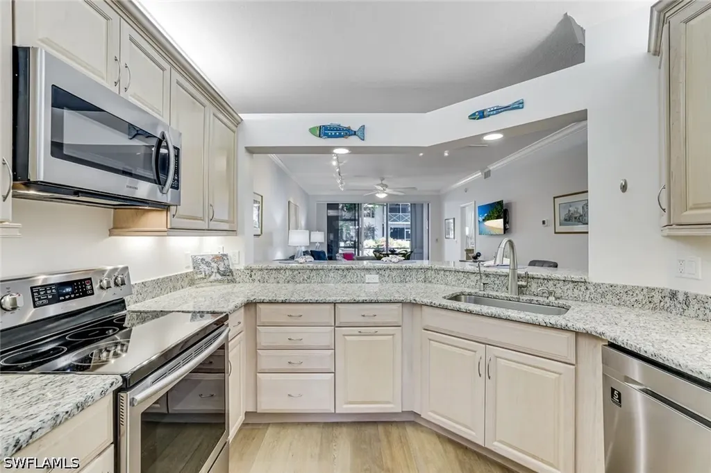 7092 Barrington Circle Naples FL 34108