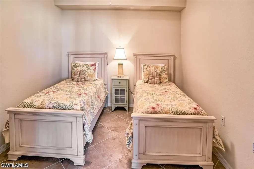 9719 Acqua Court Naples FL 34113