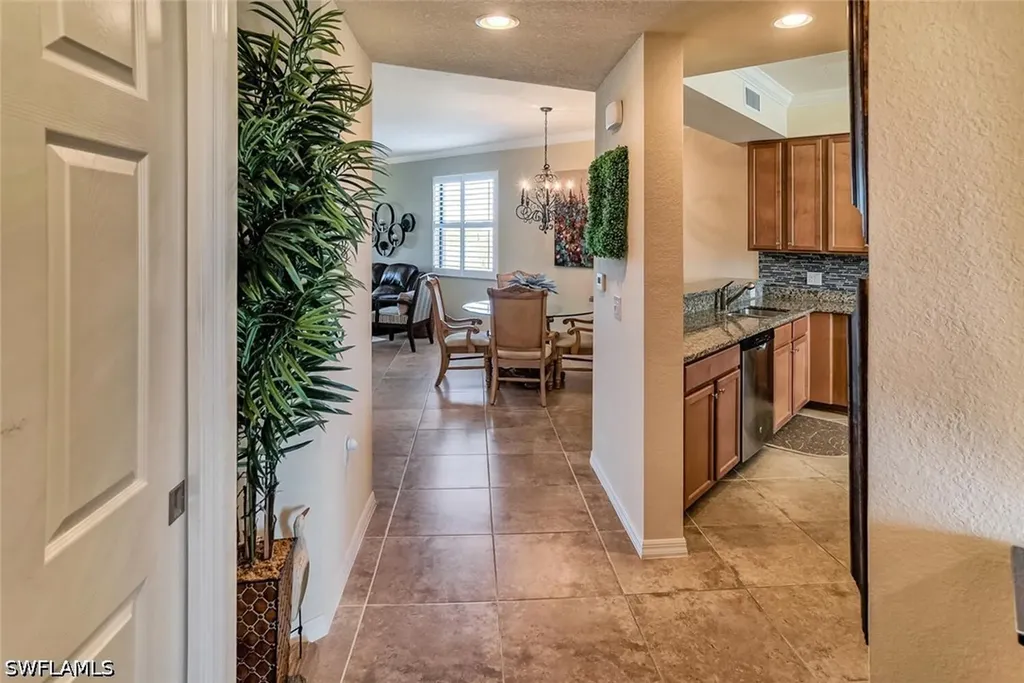 9719 Acqua Court Naples FL 34113