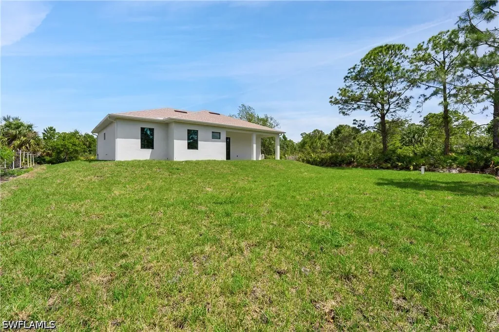 2903 37th Street W Lehigh Acres FL 33971