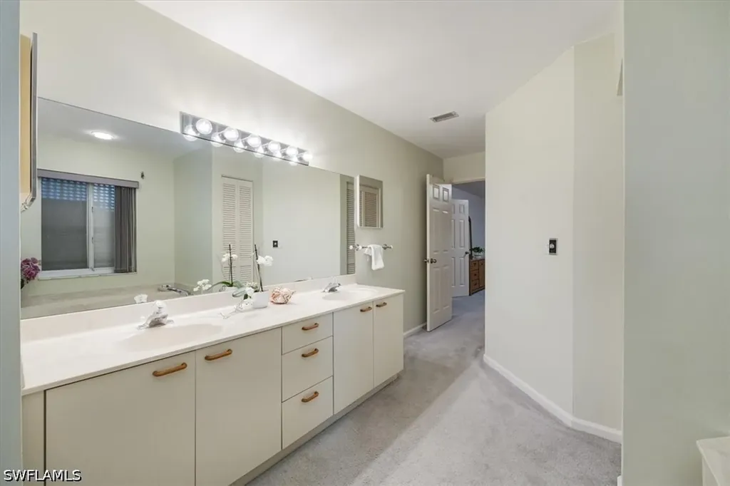 6094 Westbourgh Drive Naples FL 34112