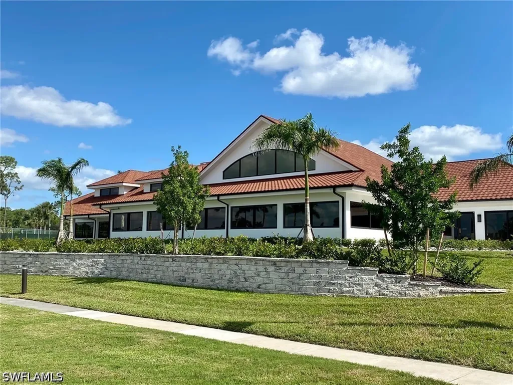 6094 Westbourgh Drive Naples FL 34112