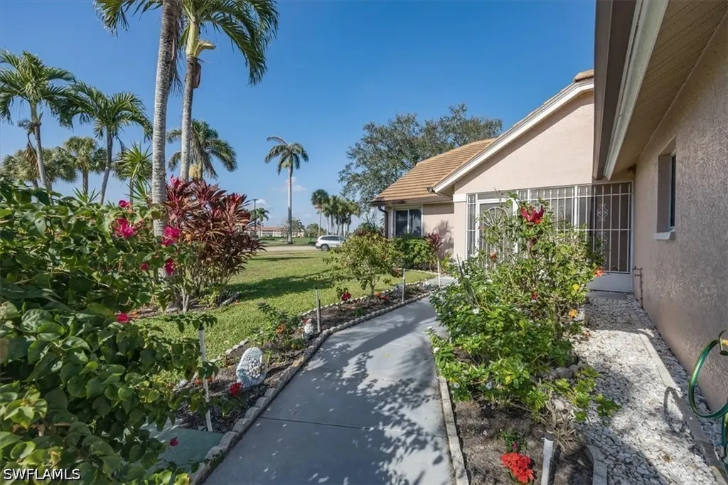 6094 Westbourgh Drive Naples FL 34112