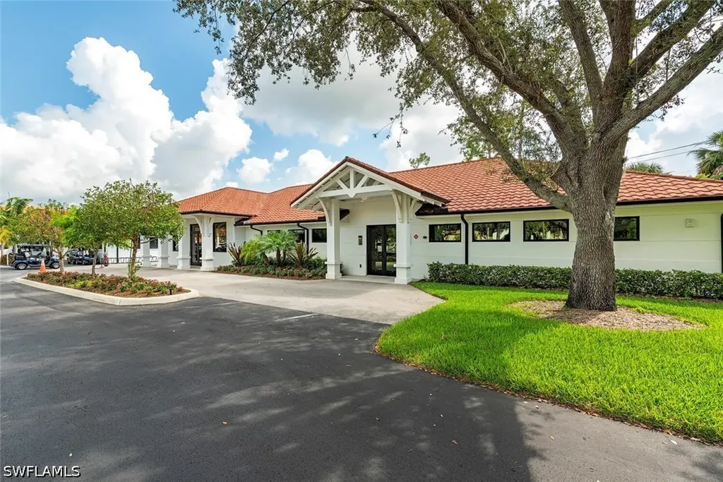 6094 Westbourgh Drive Naples FL 34112