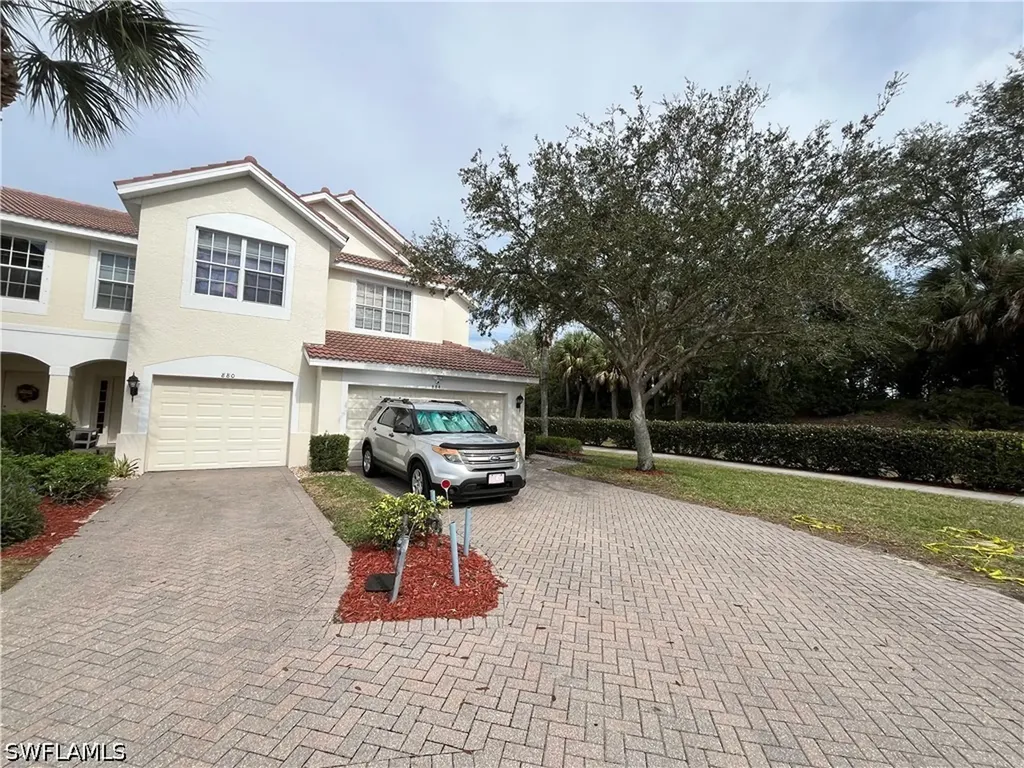 884 Hampton Circle Naples FL 34105