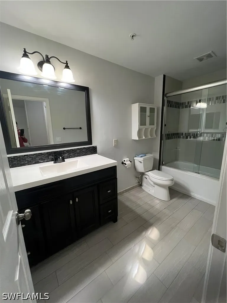884 Hampton Circle Naples FL 34105
