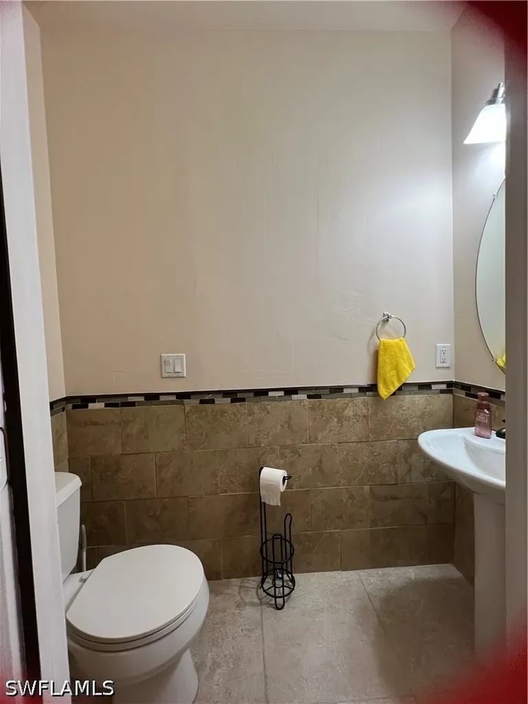 884 Hampton Circle Naples FL 34105
