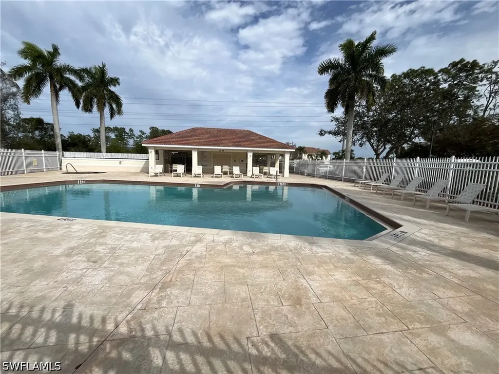 884 Hampton Circle Naples FL 34105