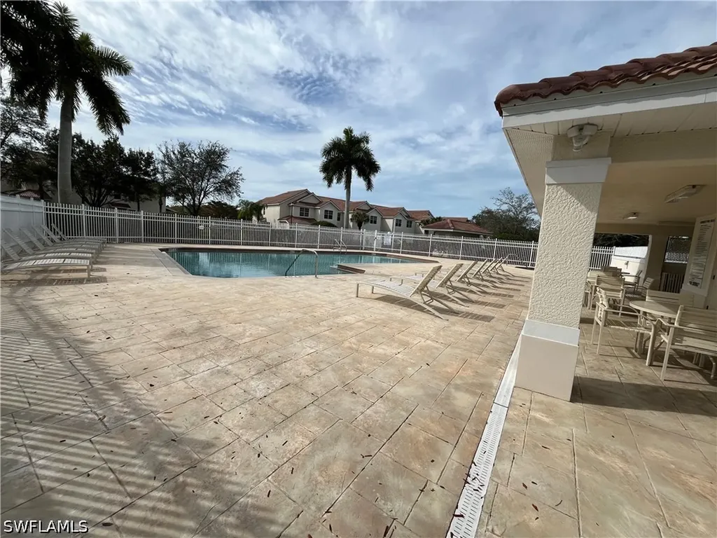 884 Hampton Circle Naples FL 34105