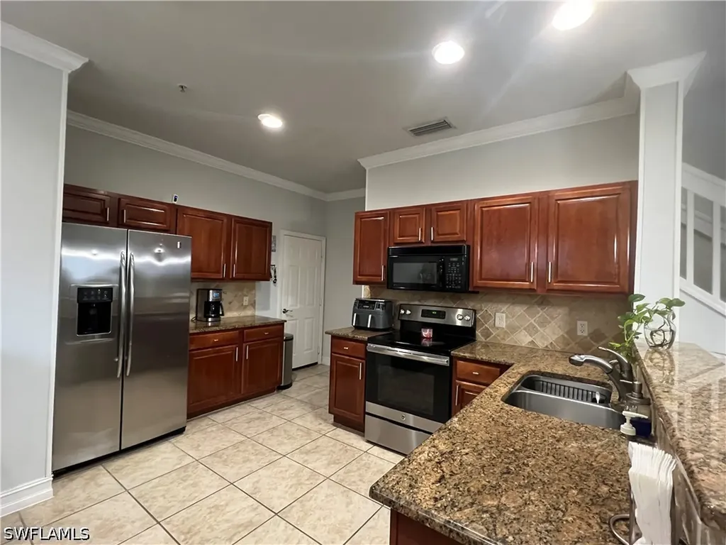 884 Hampton Circle Naples FL 34105