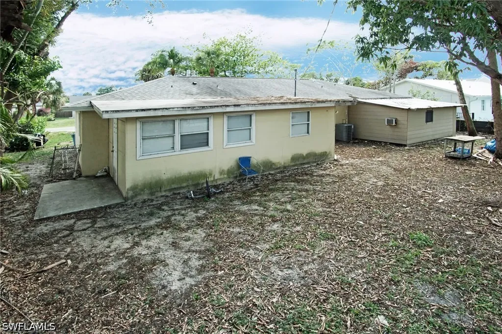 4107 Mindi Avenue Naples FL 34112