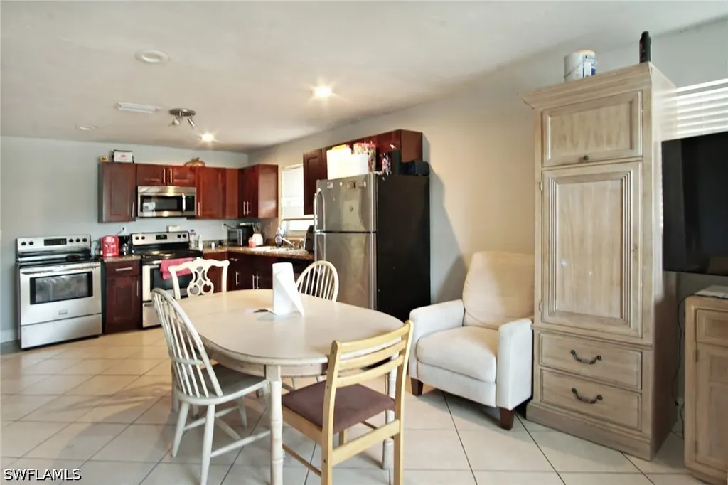 4107 Mindi Avenue Naples FL 34112