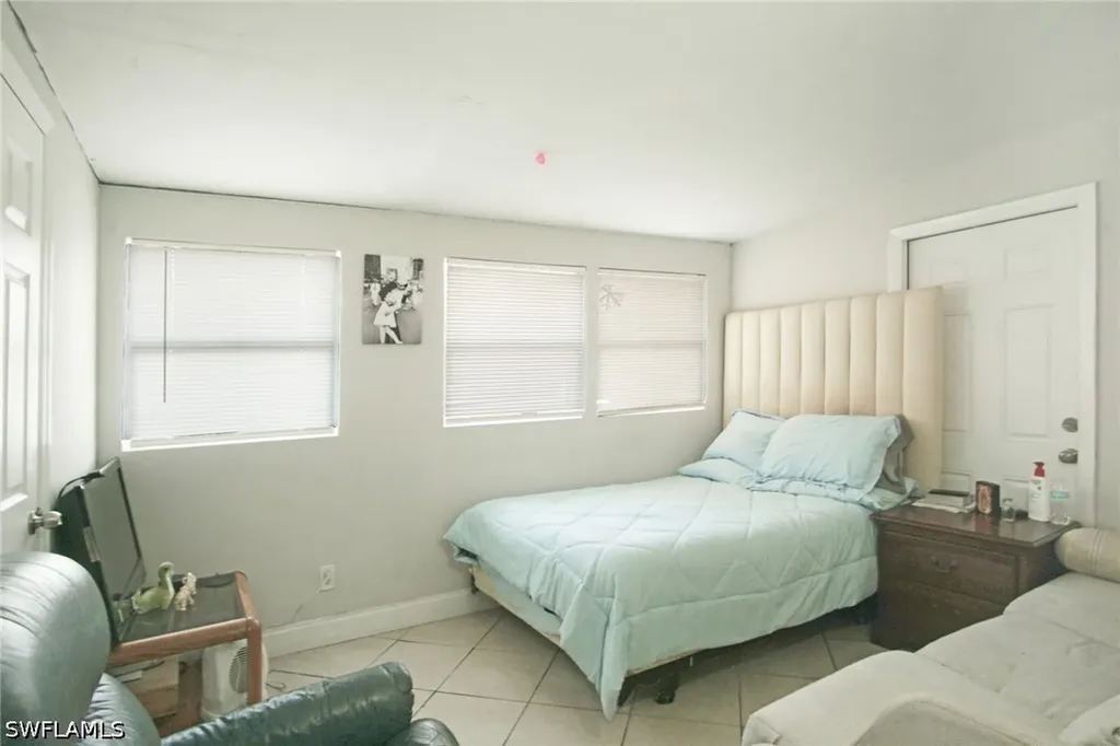 4107 Mindi Avenue Naples FL 34112