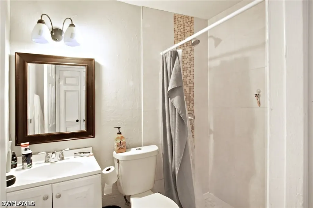 4107 Mindi Avenue Naples FL 34112