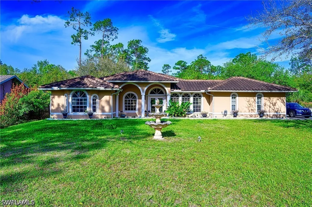 291 Everglades Boulevard N Naples FL 34120