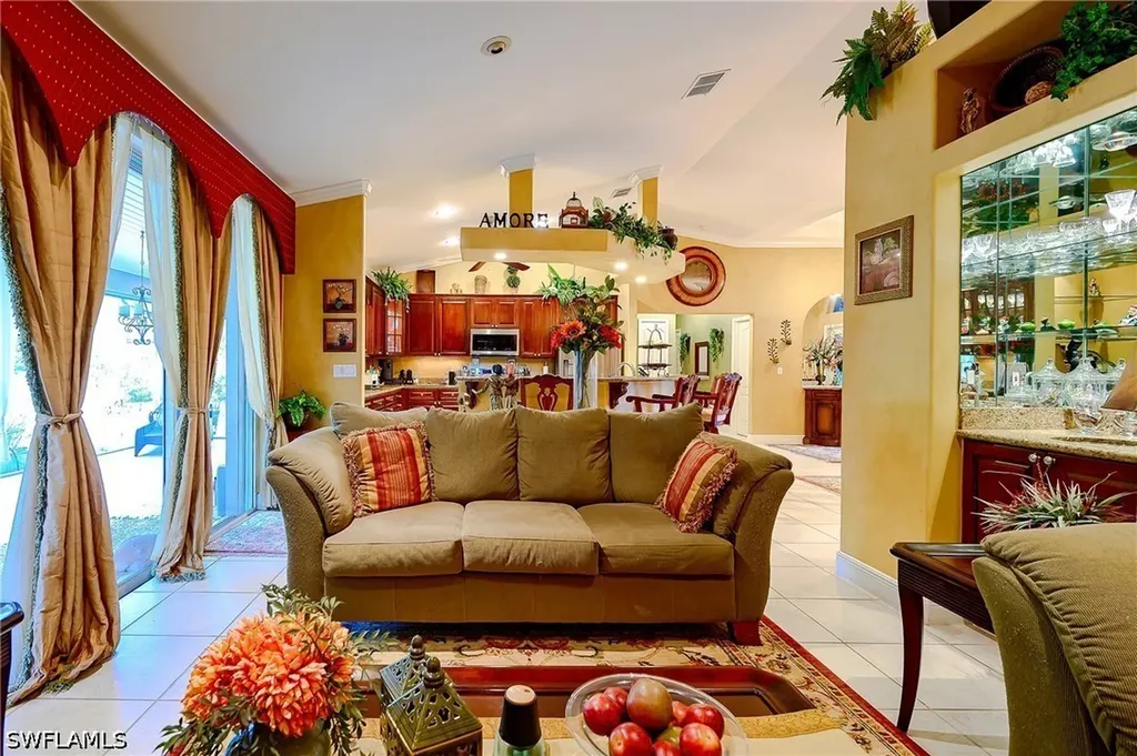 291 Everglades Boulevard N Naples FL 34120