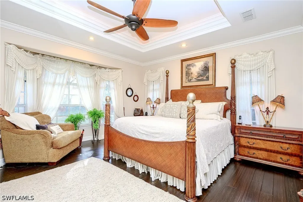 291 Everglades Boulevard N Naples FL 34120