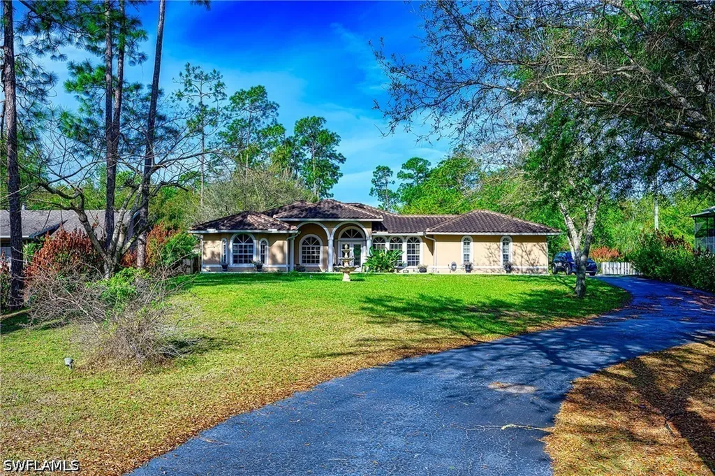 291 Everglades Boulevard N Naples FL 34120
