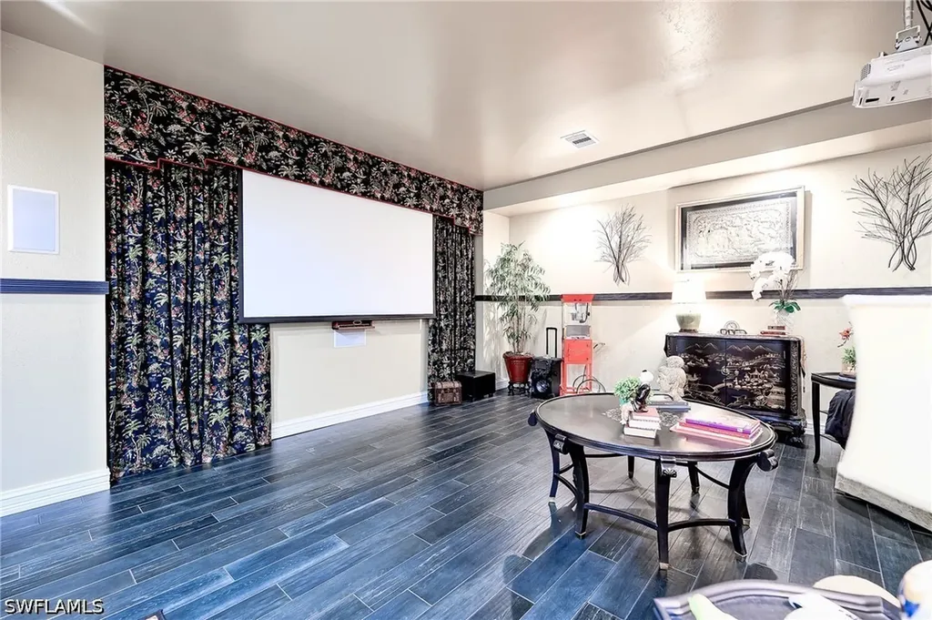291 Everglades Boulevard N Naples FL 34120