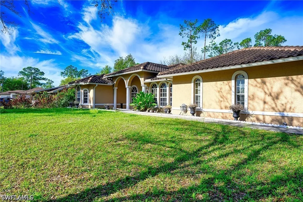 291 Everglades Boulevard N Naples FL 34120