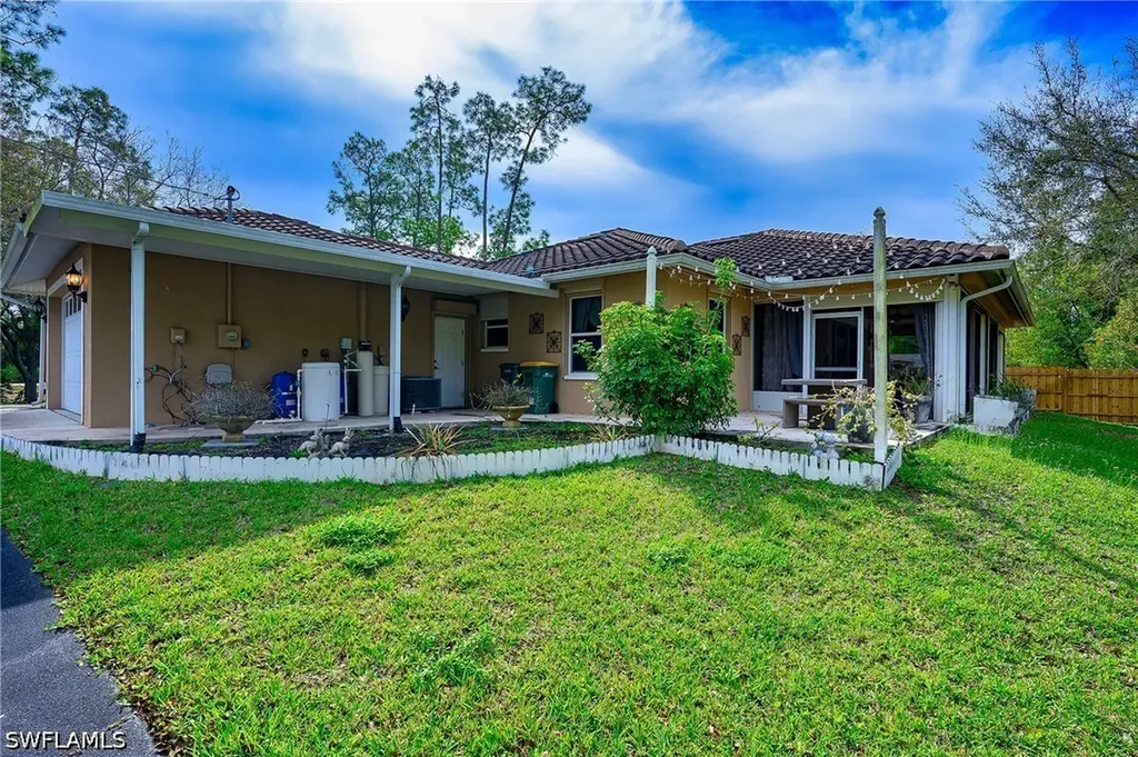 291 Everglades Boulevard N Naples FL 34120