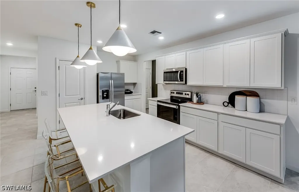 1564 Lake Jessup Circle Cape Coral FL 33909