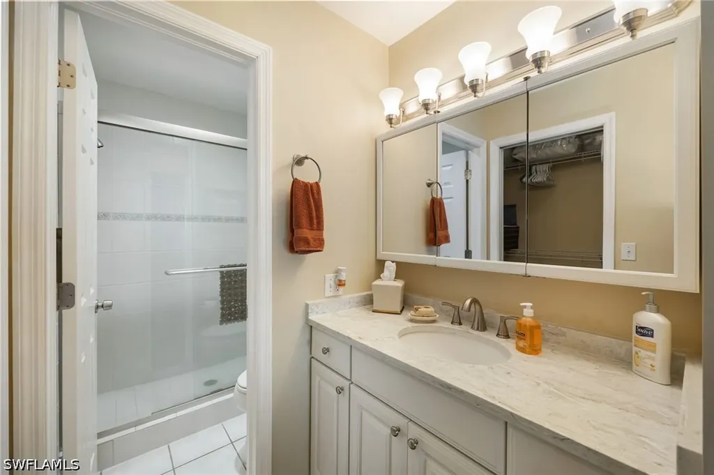 1045 Mainsail Drive Naples FL 34114