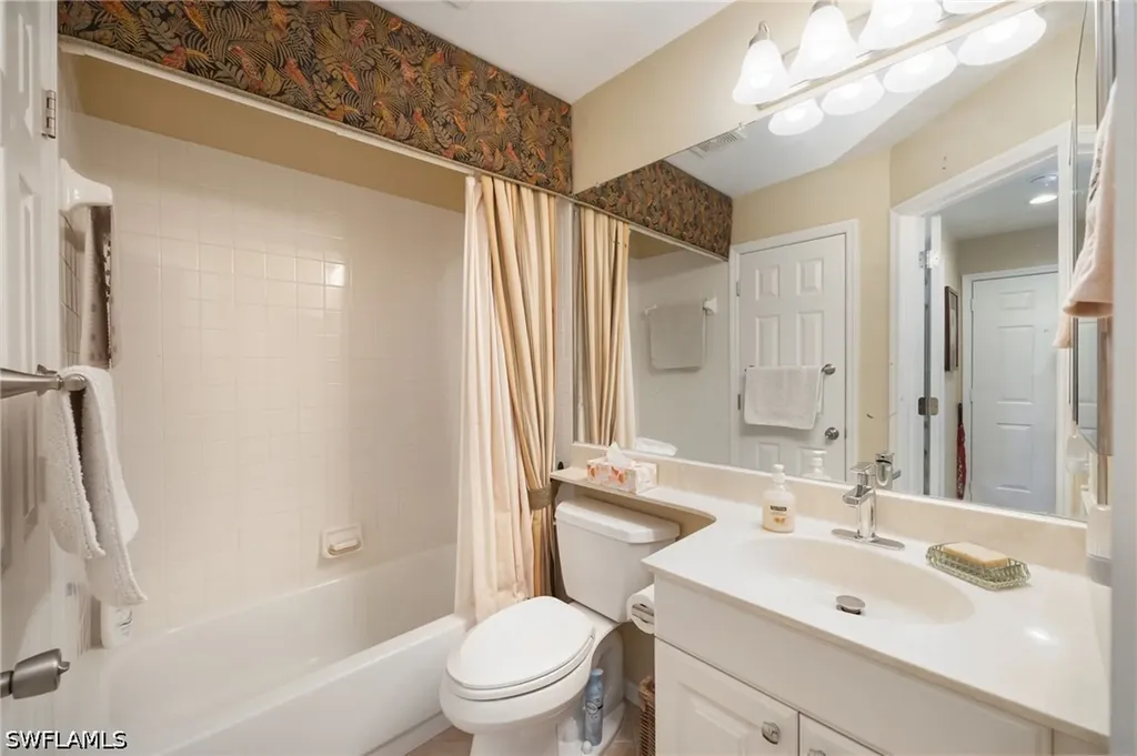 1045 Mainsail Drive Naples FL 34114