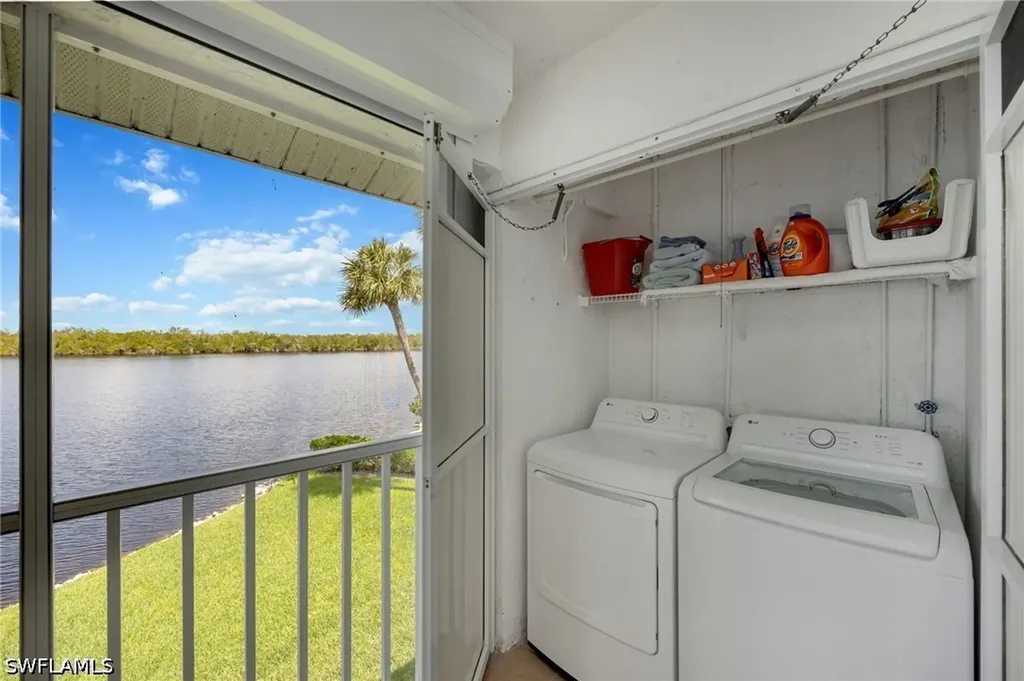 1045 Mainsail Drive Naples FL 34114