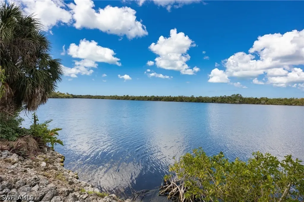 1045 Mainsail Drive Naples FL 34114
