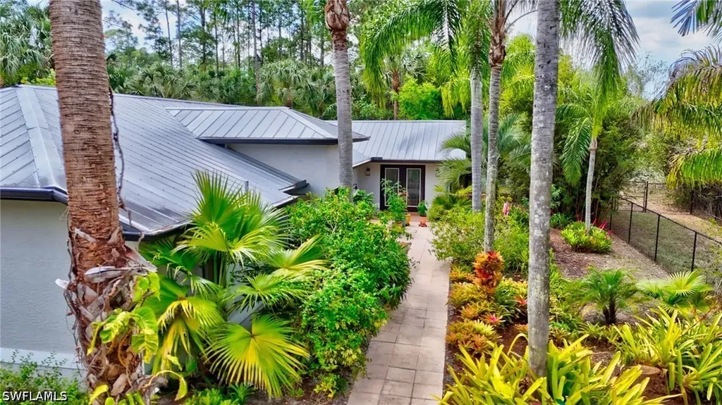 1441 25th Street SW Naples FL 34117