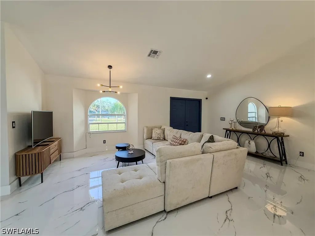 4285 47th Avenue NE Naples FL 34120