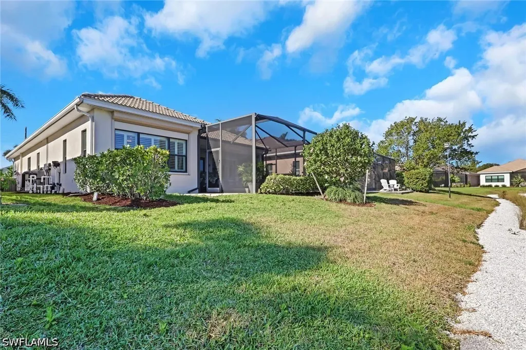 1589 Serrano Circle Naples FL 34105
