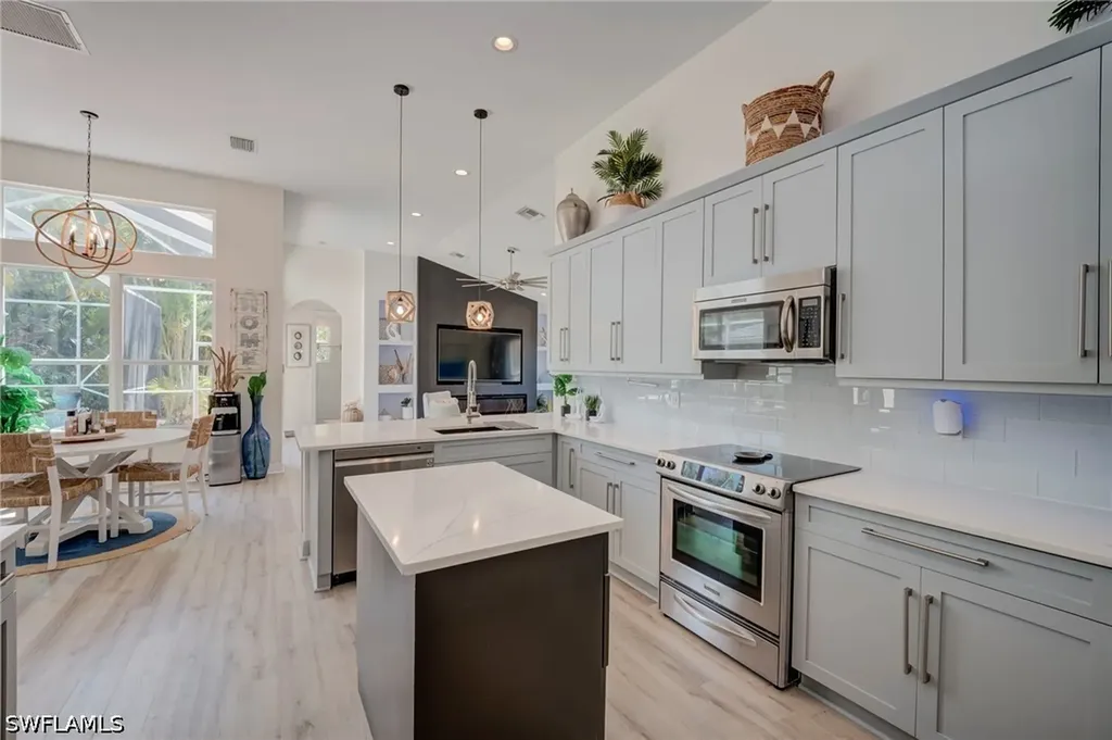 2112 Amargo Way Naples FL 34119