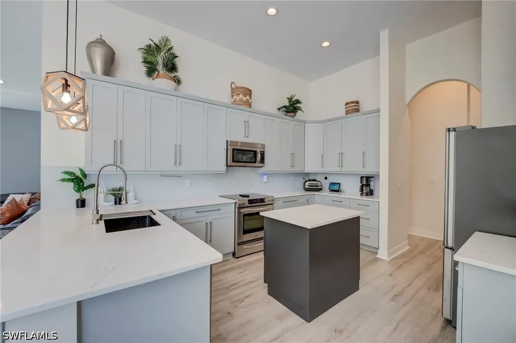 2112 Amargo Way Naples FL 34119