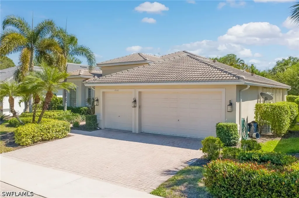 2112 Amargo Way Naples FL 34119
