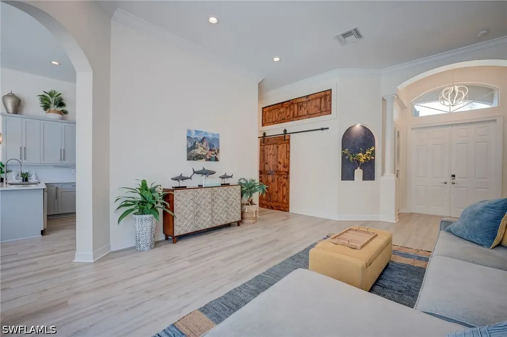 2112 Amargo Way Naples FL 34119
