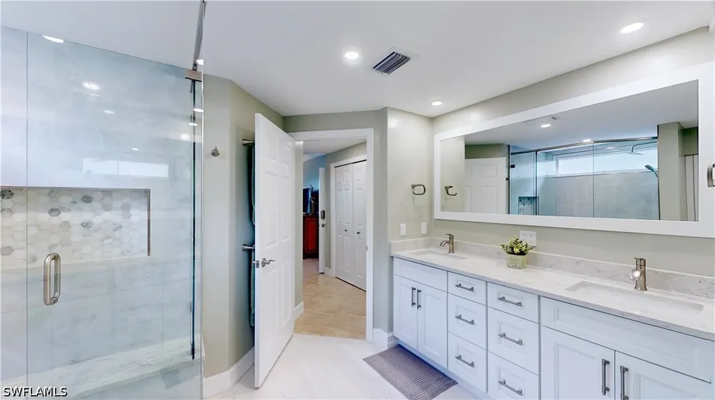 210 Waterside Circle Marco Island FL 34145