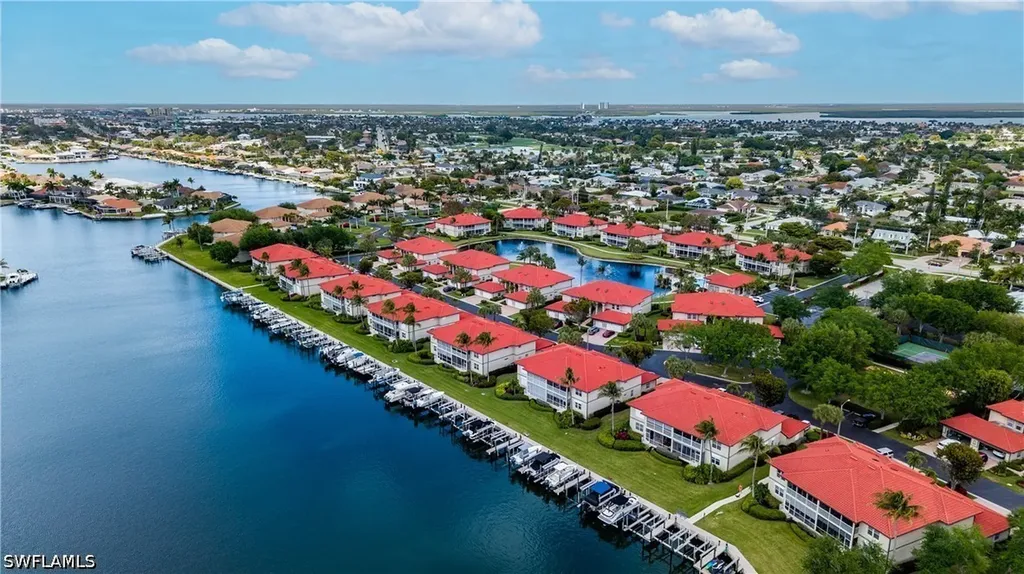 210 Waterside Circle Marco Island FL 34145