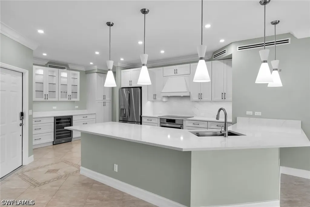 210 Waterside Circle Marco Island FL 34145