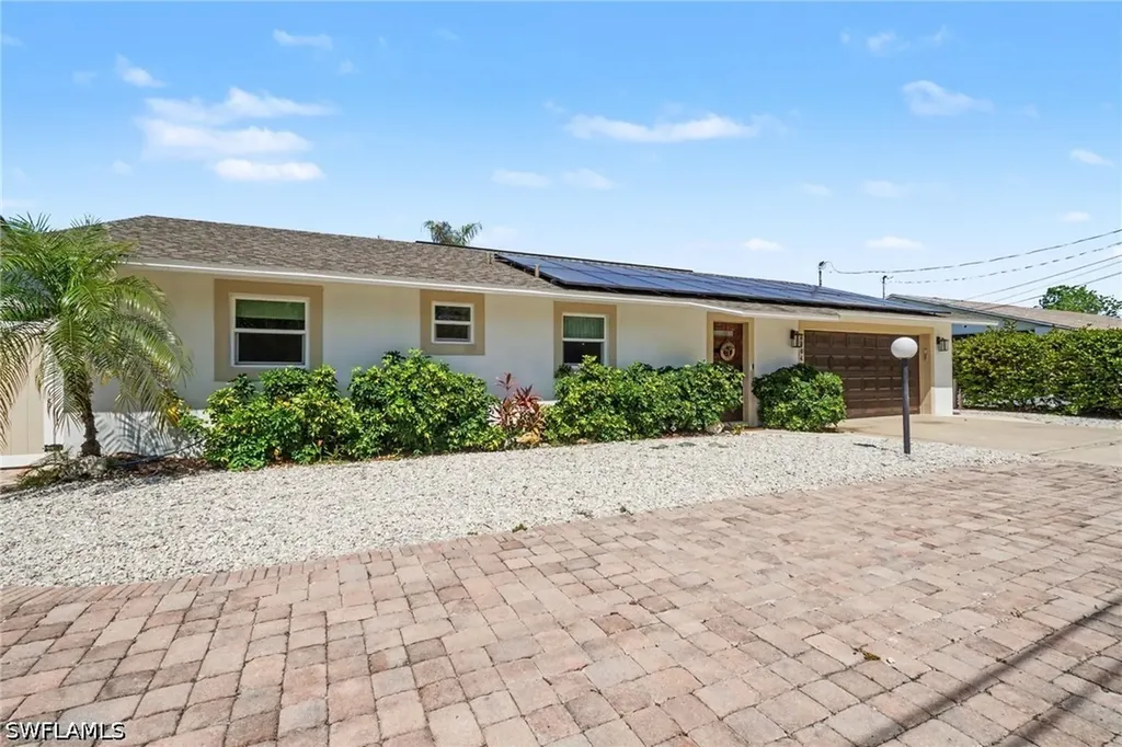 27044 Williams Road Bonita Springs FL 34135