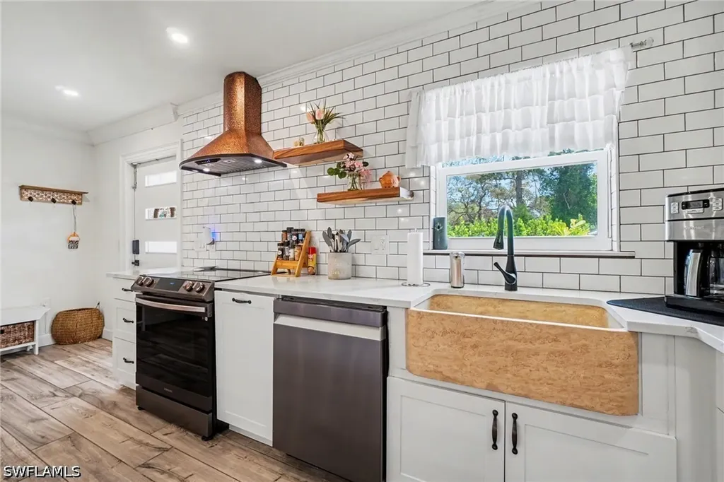 27044 Williams Road Bonita Springs FL 34135