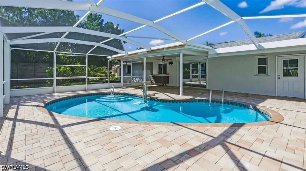 156 Marseille Drive Naples FL 34112